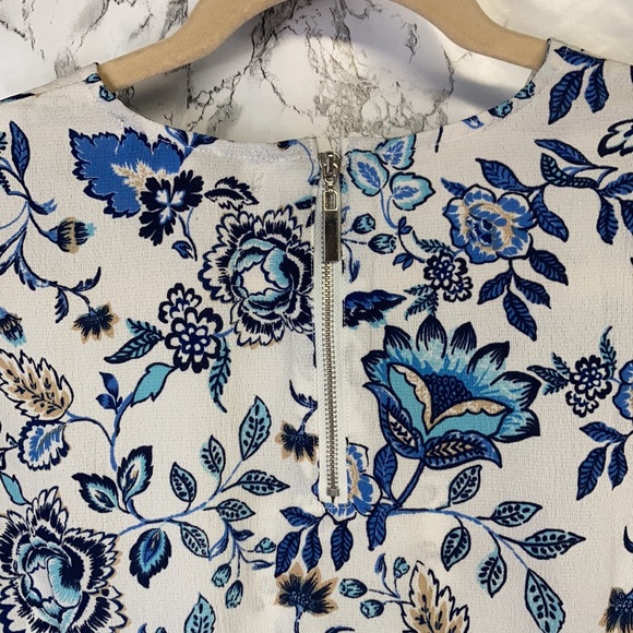 Fourteenth Place: Floral Cold Shoulder Top| Sz M - Picture 9 of 11